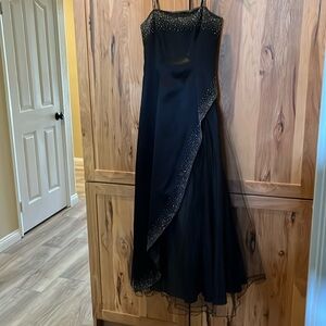 Morgan and Company formal prom party dress, detailed edging and petticoat.